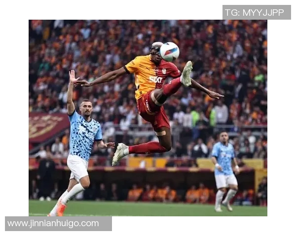 土超锋霸奥斯梅恩欧冠射手榜领跑四轮六球超越哈凯姆五球表现出色 土超锋霸奥斯梅恩欧冠射手榜领跑四轮六球超越哈凯姆五球表现出色