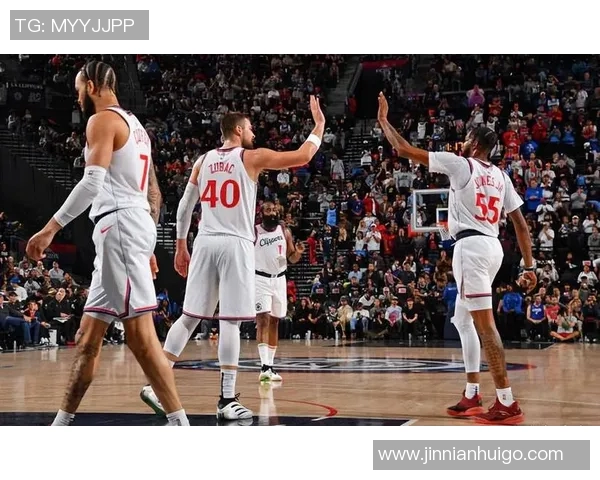 麦克丹尼尔斯全能表现助力球队17分6板5助2帽三分球命中率高达67 麦克丹尼尔斯全能表现助力球队17分6板5助2帽三分球命中率高达67