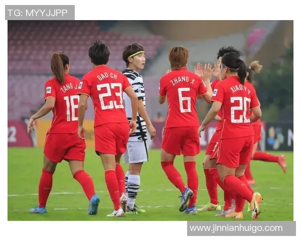 VAR判罚引发争议李梦雯手球送点球中国女足半场惨遭0-5落后